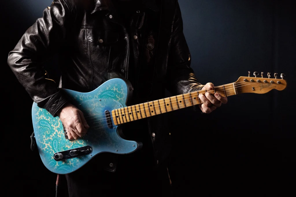 FENDER CUSTOM SHOP x BRAD PAISLEY UNVEIL SIGNATURE TELECASTER®: A